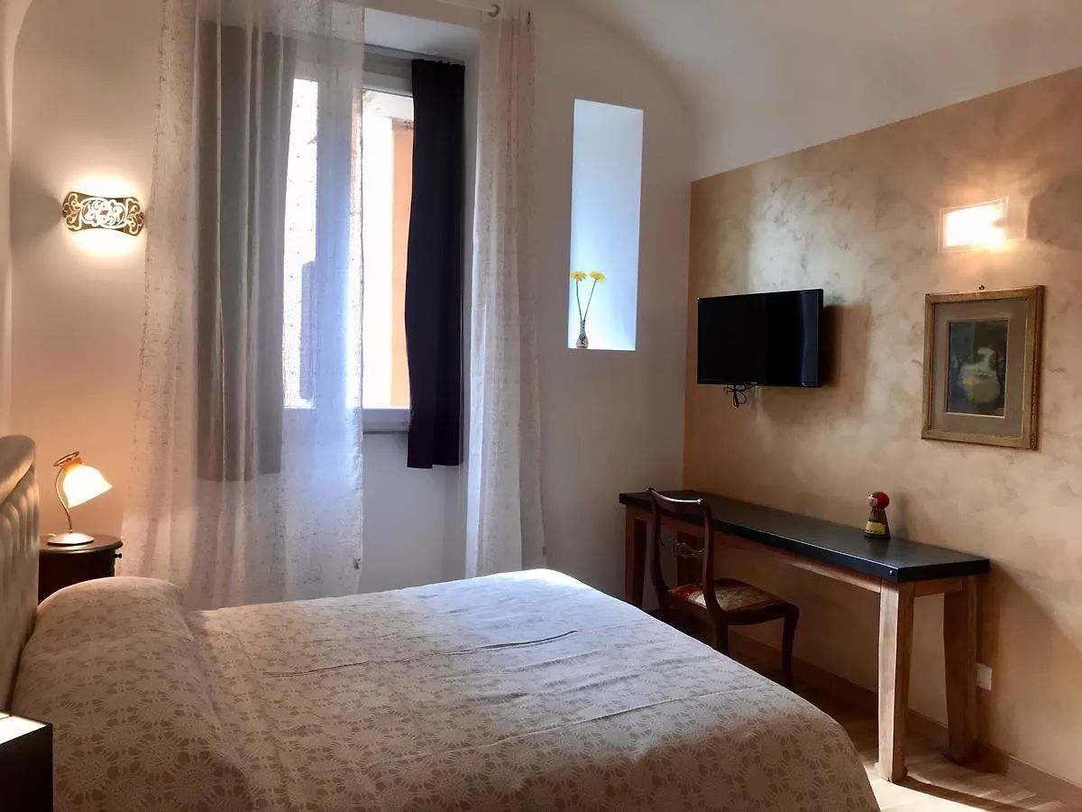 Biancaluna Rome Guest house